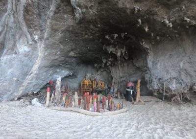 Phra Nang Cave neboli Princeznina jeskyně